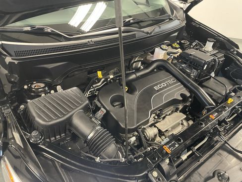 Used 2021 Chevrolet Equinox LT image 30