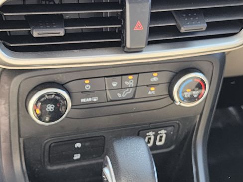Used 2018 Ford EcoSport S image 20