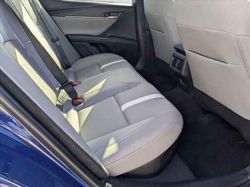Used 2025 Toyota Camry SE image 18