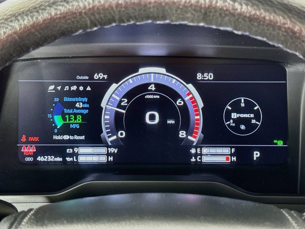 Used 2024 Toyota Tundra Platinum AWD/4WD image 6