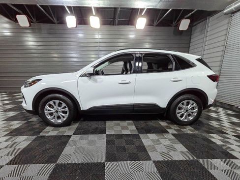 Used 2024 Ford Escape Active w/ Tech Pack #2 image 8