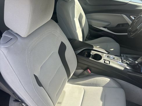 Used 2019 Chevrolet Camaro LT image 23