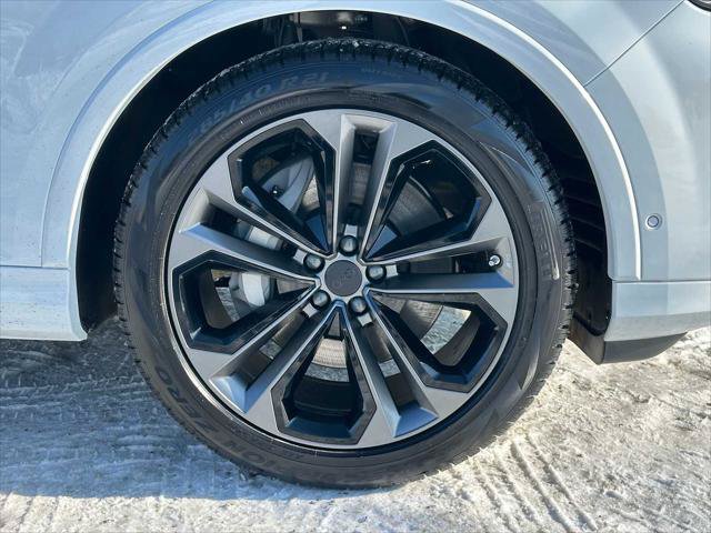 New 2026 Audi Q7 3.0T Premium Plus AWD/4WD image 9