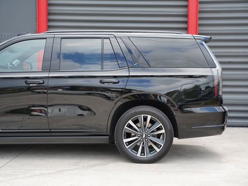 Used 2025 Cadillac Escalade Sport w/ Touring Package AWD/4WD image 8
