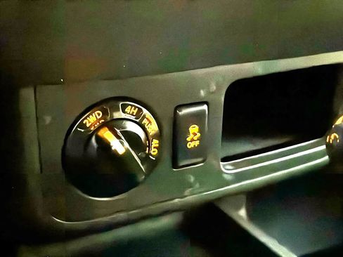 Used 2012 Nissan Xterra S w/ Value Package image 26