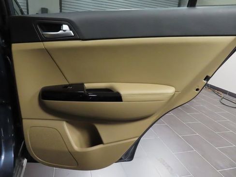 Used 2018 Kia Sportage SX image 13