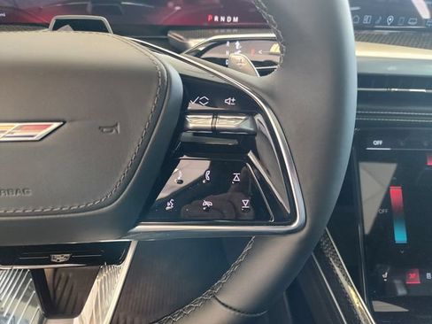 Used 2026 Cadillac Escalade V AWD/4WD image 29