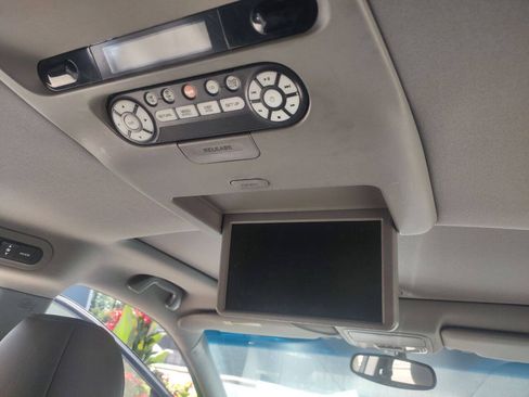 Used 2010 Honda Odyssey EX-L image 18
