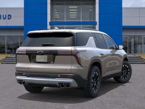 New 2027 Chevrolet Traverse Z71 w/ Driver Confidence Package AWD/4WD image 4