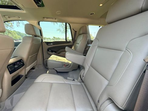 Used 2020 Chevrolet Tahoe Premier AWD/4WD image 14