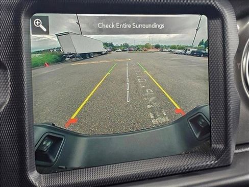 Used 2020 Jeep Gladiator Overland image 25