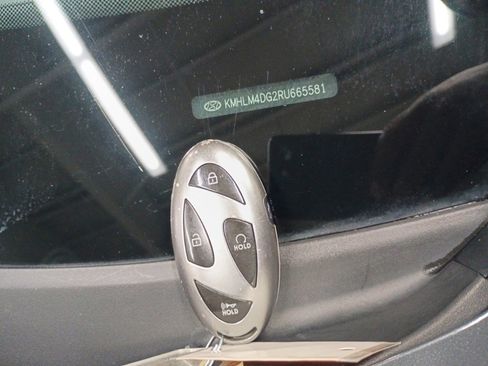 Certified 2024 Hyundai Elantra SEL image 8