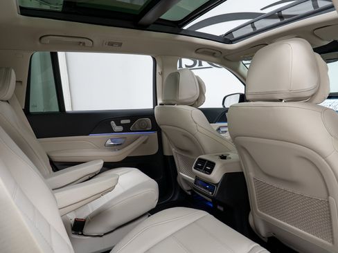 New 2026 Mercedes-Benz GLS 450 4MATIC image 23