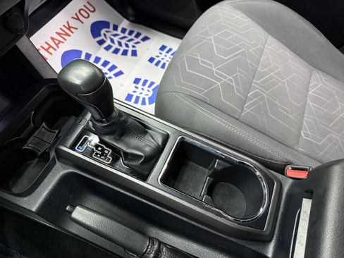 Used 2017 Toyota Tacoma TRD Off-Road image 19