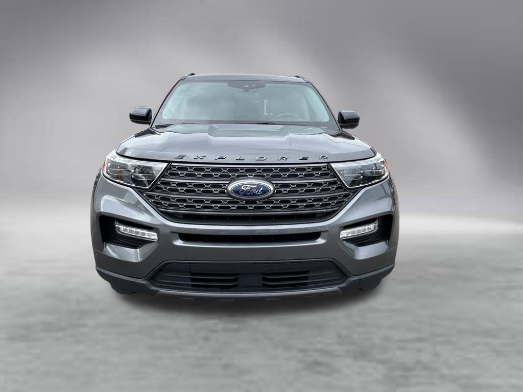 Used 2023 Ford Explorer XLT w/ Equipment Group 202A RWD image 9