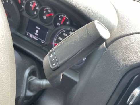 Used 2022 Chevrolet Silverado 1500 Custom AWD/4WD image 33