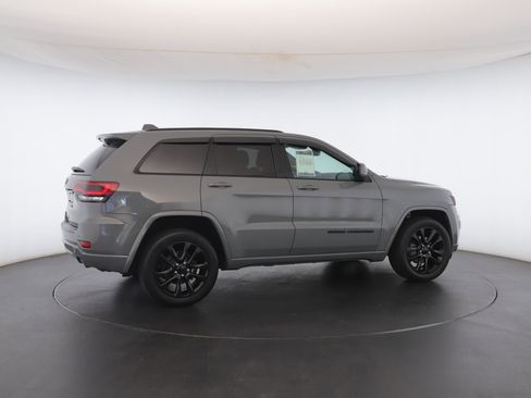 Used 2020 Jeep Grand Cherokee Altitude image 29