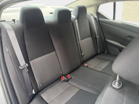 Used 2024 Nissan Sentra SV FWD image 19