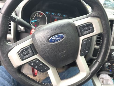 Used 2018 Ford F150 Lariat w/ Equipment Group 502A Luxury AWD/4WD image 6