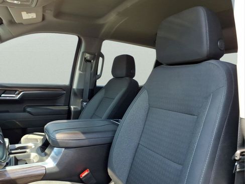 Used 2024 Chevrolet Silverado 1500 LT w/ Z71 Off-Road Package AWD/4WD image 16