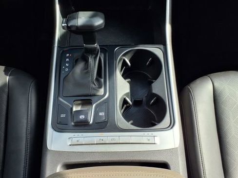 Used 2025 Kia Carnival image 31