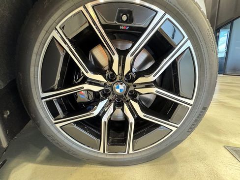 Used 2025 BMW 760i xDrive image 7