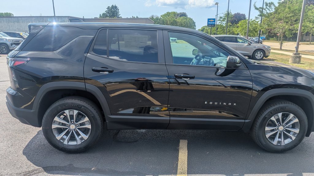 New 2027 Chevrolet Equinox LT w/ Convenience Package II AWD/4WD image 4
