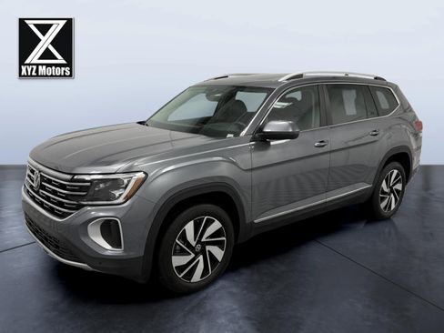 Used 2025 Volkswagen Atlas SEL image 1