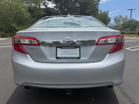 Used 2012 Toyota Camry XLE FWD image 4