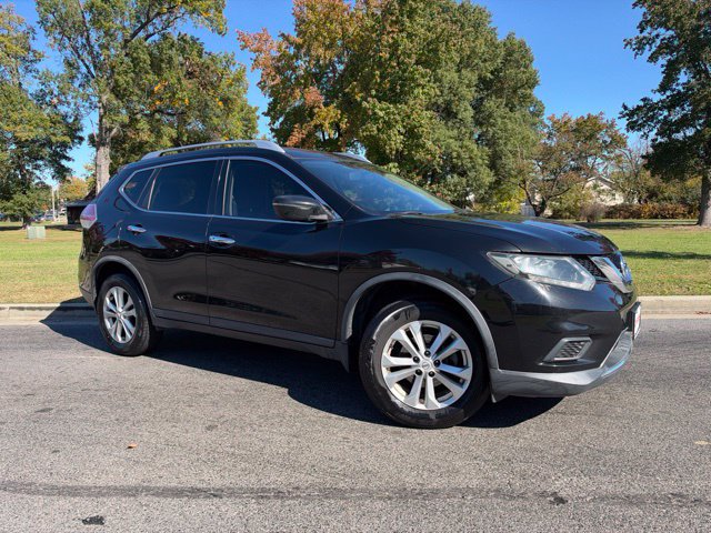 Used 2016 Nissan Rogue SV AWD/4WD image 2