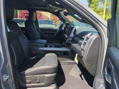 New 2026 RAM 3500 Laramie AWD/4WD image 16
