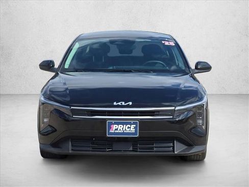 Used 2025 Kia K4 LXS image 2