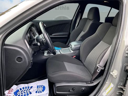 Used 2023 Dodge Charger R/T w/ Technology Group image 11