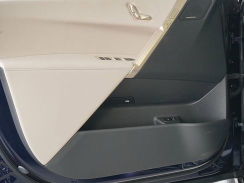 New 2026 BMW iX xDrive45 w/ Premium Package image 9