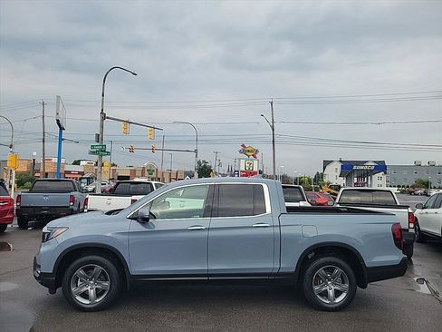 Used 2023 Honda Ridgeline RTL-E image 2