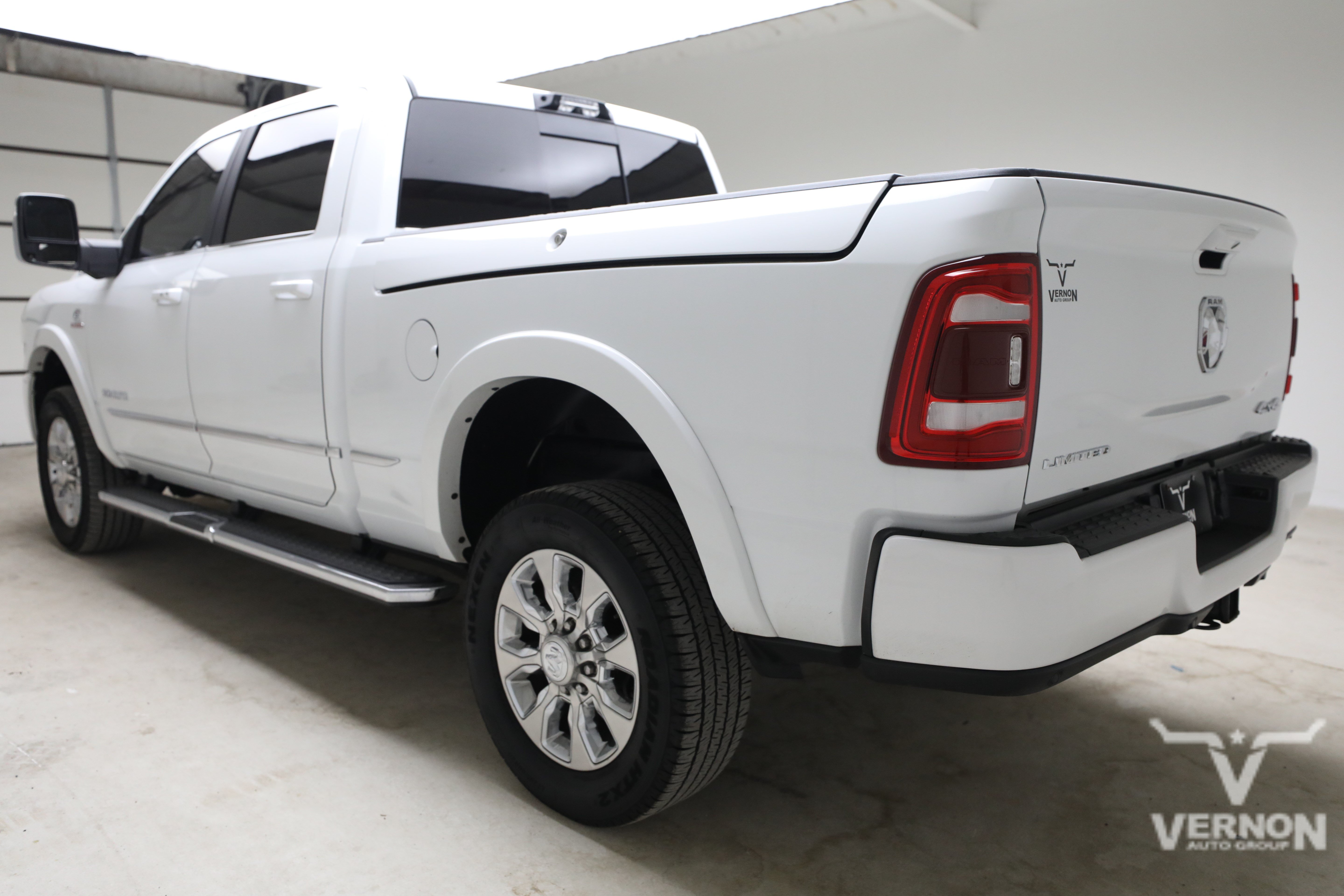 Used 2024 RAM 2500 Limited AWD/4WD image 3