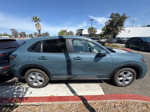 Used 2025 Honda HR-V LX image 5