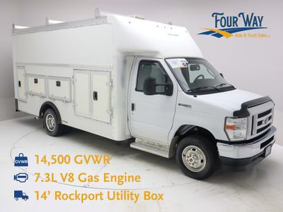 Used 2023 Ford E-450 and Econoline 450 Super Duty w/ Power Windows & Locks Group