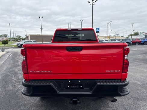 Used 2023 Chevrolet Silverado 2500 Custom w/ Custom Value Package AWD/4WD image 4