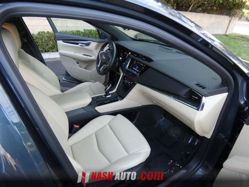 Used 2019 Cadillac XT5 FWD image 25