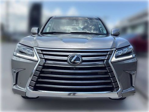 Used 2020 Lexus LX 570 4WD w/ Luxury Package image 2