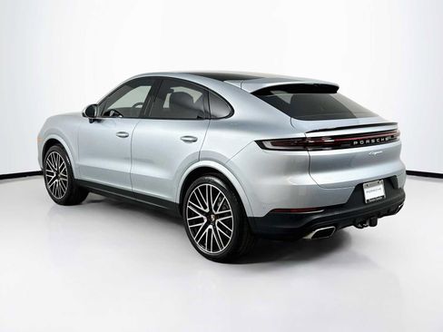Certified 2025 Porsche Cayenne Coupe AWD/4WD image 3
