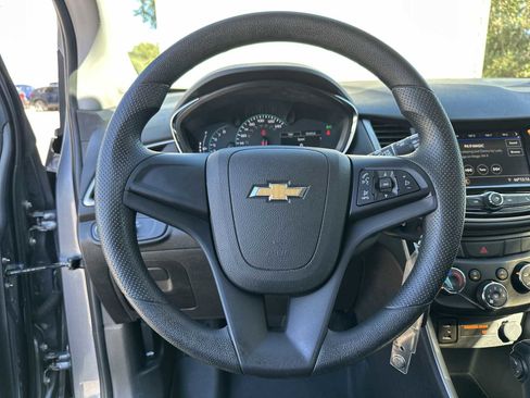 Used 2020 Chevrolet Trax LS image 20