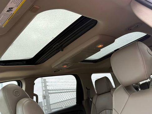 Used 2013 GMC Acadia Denali image 6