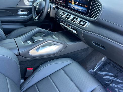 Certified 2024 Mercedes-Benz GLS 450 4MATIC image 36