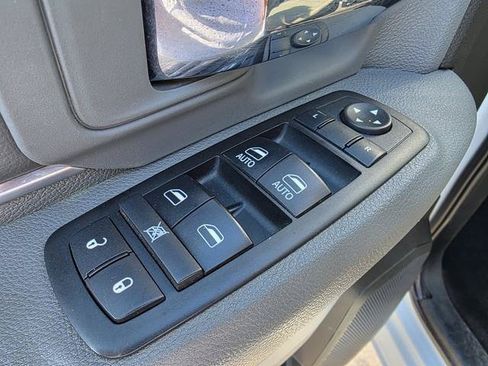 Used 2017 RAM 2500 SLT AWD/4WD image 12