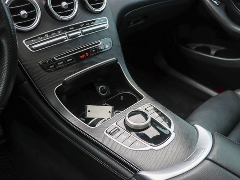 Used 2018 Mercedes-Benz GLC 43 AMG 4MATIC image 40