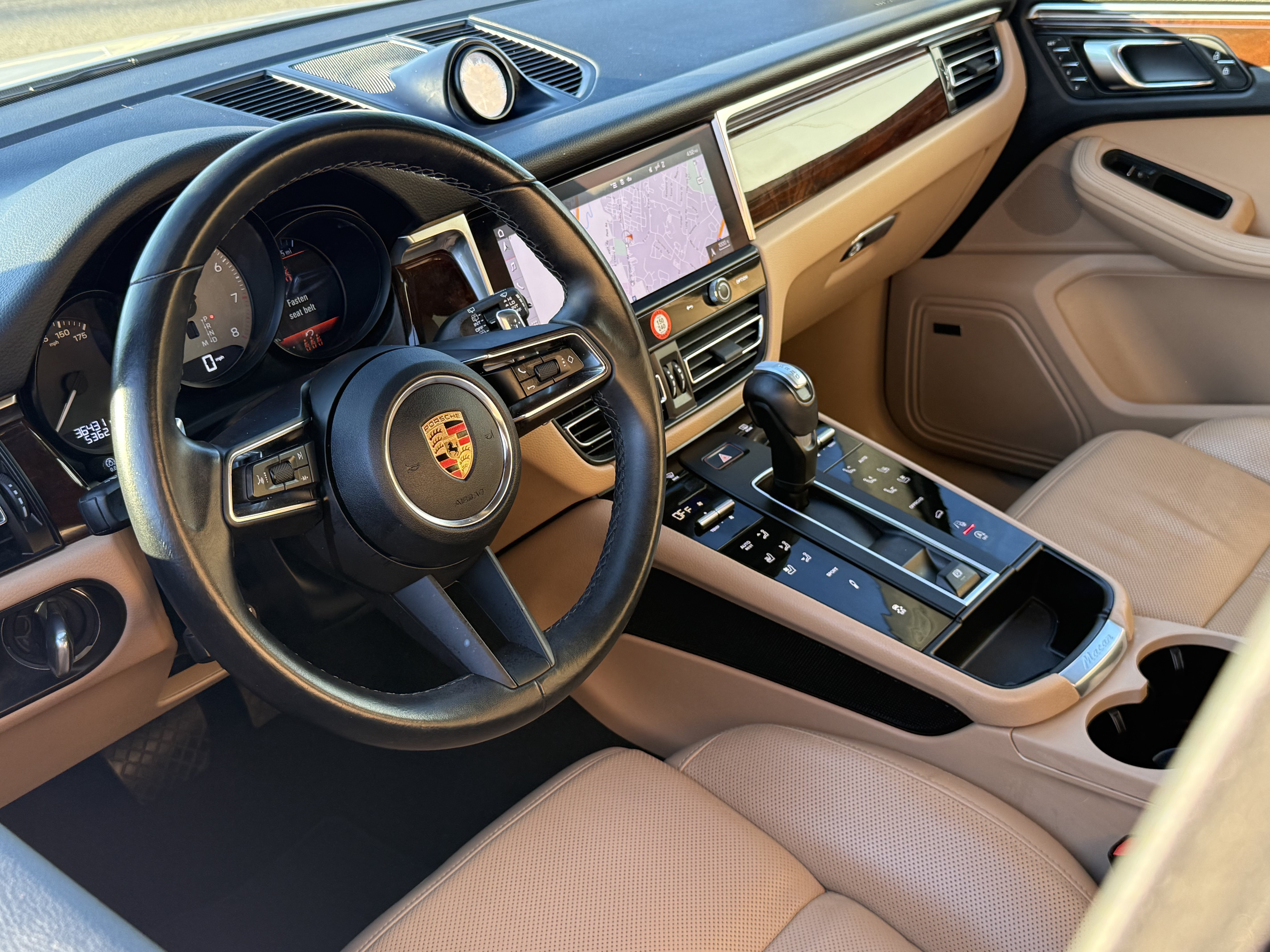 Certified 2023 Porsche Macan S AWD/4WD image 4