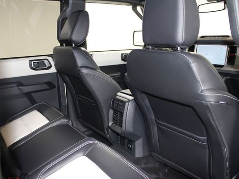 New 2026 Ford Bronco Outer Banks AWD/4WD image 32