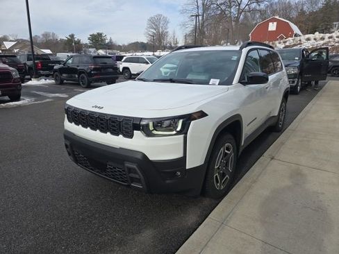 New 2026 Jeep Cherokee Laredo image 3